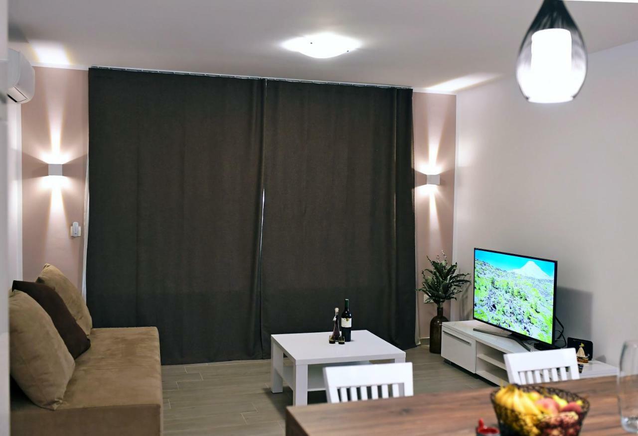Apartment Luce Njivice Ngoại thất bức ảnh
