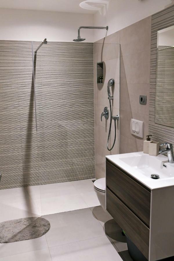 Apartment Luce Njivice Ngoại thất bức ảnh