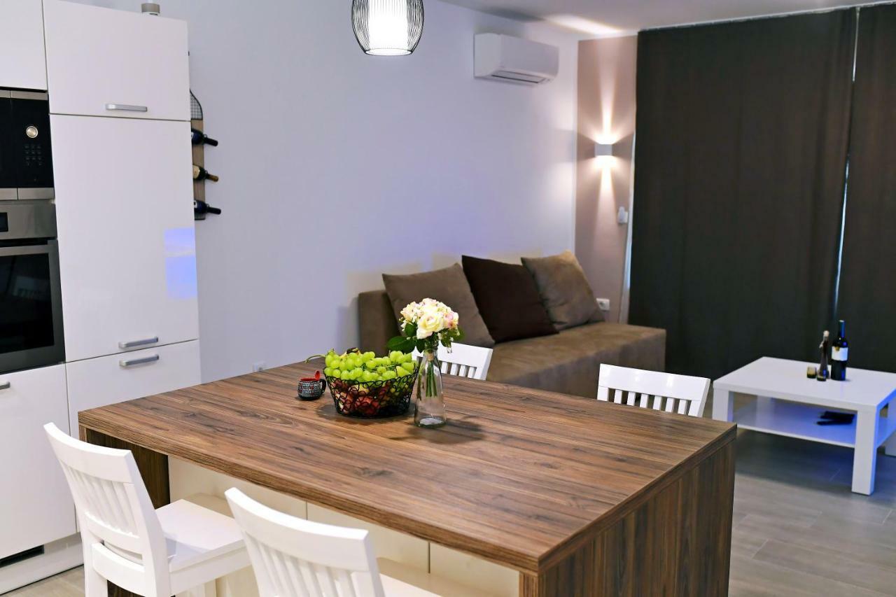 Apartment Luce Njivice Ngoại thất bức ảnh